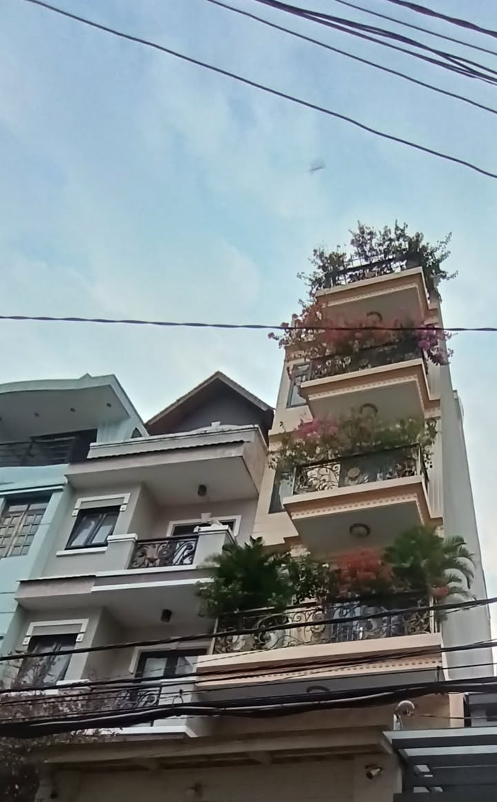 Nhà Phố Tân Bình 96m² 7PN, Thang Máy, Sổ Hồng Chính Chủ - Giá 20 Tỷ