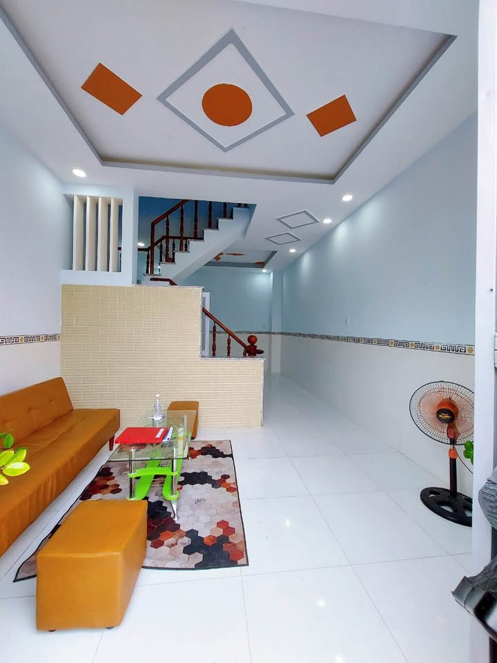 Nhà 40m² Hóc Môn, Đường Nguyễn Văn Bứa - 780 Triệu, Sổ Hồng Thổ Cư