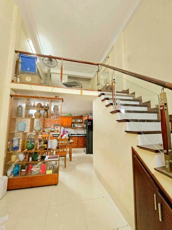 Nhà 6 Tầng Phan Văn Trị, Đống Đa - 28m² Sổ Đỏ, Giá 10.45 Tỷ