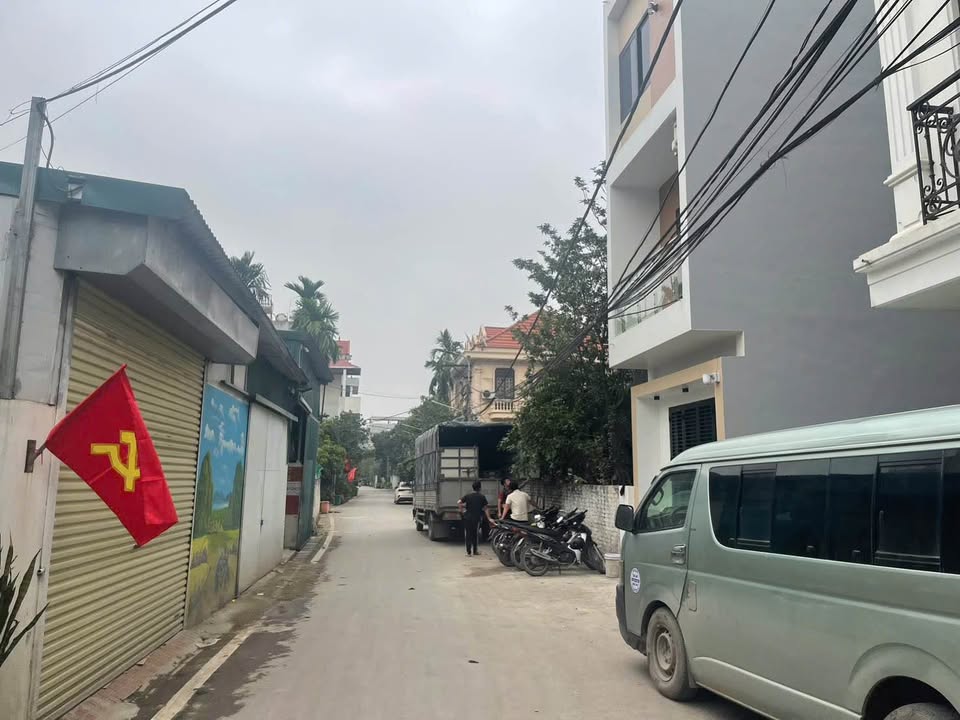 Nhà Trạm Trôi 35m² - Đối diện Tân Tây Đô - Giá 3.2 Tỷ - Sẵn Sàng Vào Ở