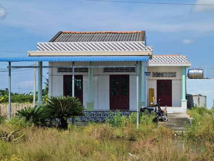 Bán Đất Tặng Nhà Cấp 4, 1000m² Hiệp Thạnh, Long An - Giá 2 Tỷ