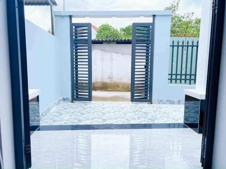 Nhà đẹp 140m² Huỳnh Văn Đảnh, Tân An - Giá 2.1 Tỷ, Sẵn Sàng Dọn Vào Ở