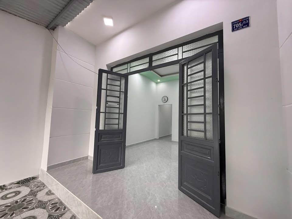 Nhà Mặt Tiền Đường Tập Đoàn 5, Cần Giuộc - 104m² - Sổ Hồng Sẵn Sàng