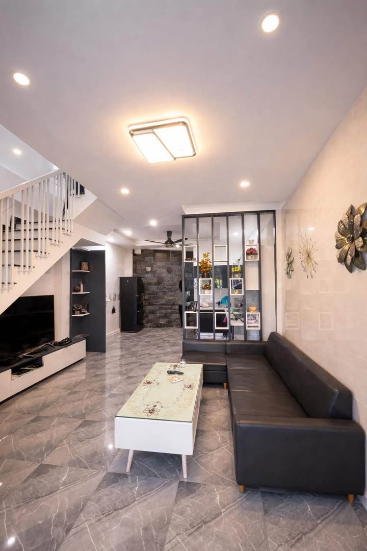 Nhà 2 Tầng Kiệt Ô Tô Phan Bội Châu - 55m² - 25.5 Tỷ