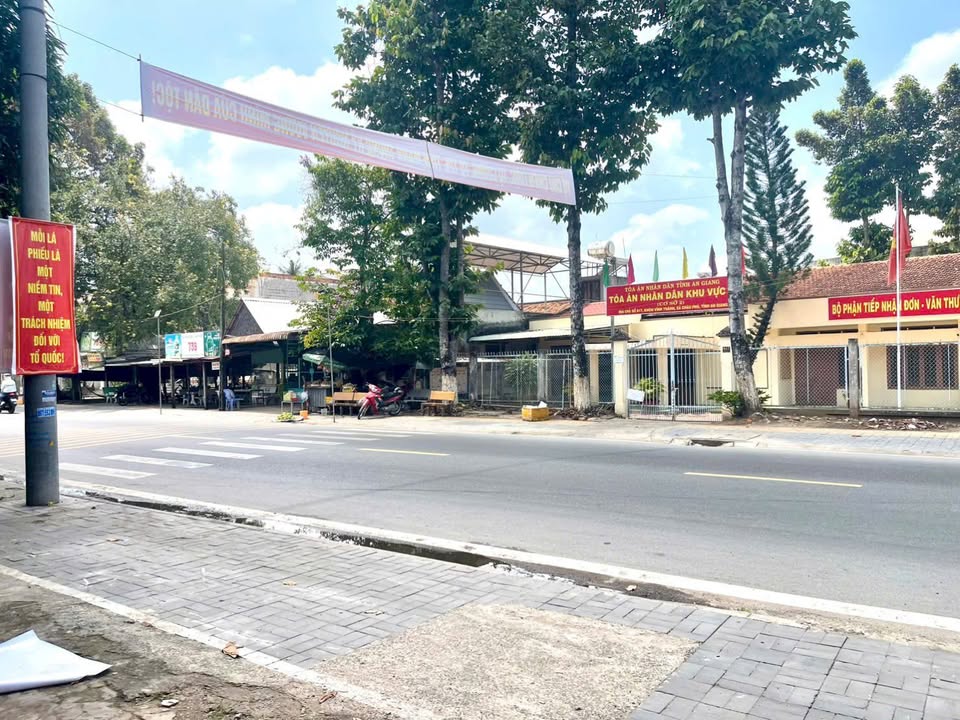 Nhà cấp 4 Mặt tiền QL91, Châu Đốc - 99m², 4.5 Tỷ - Kinh doanh đắc lợi!