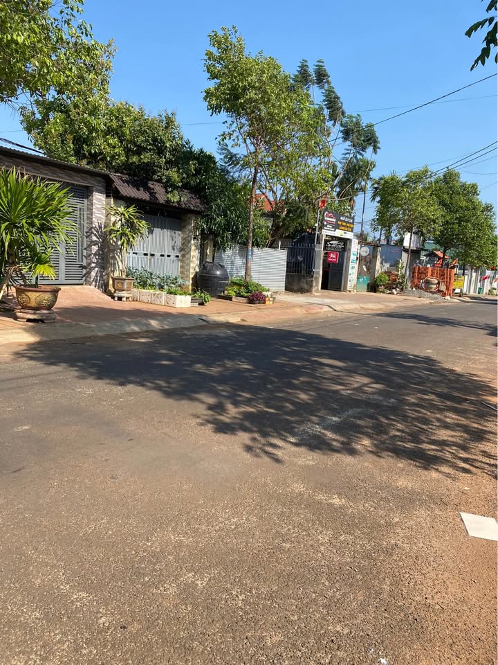 Bán Gấp 2 Lô Liền Kề Buôn Ma Thuột 68m² - Sổ TC40, Giá 1.75 Tỷ