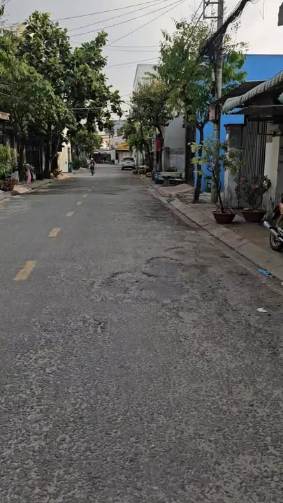 Nhà Mặt Tiền Kinh Doanh Hóc Môn 42m² - Giá 3.68 Tỷ - Sẵn Sàng Ở Ngay