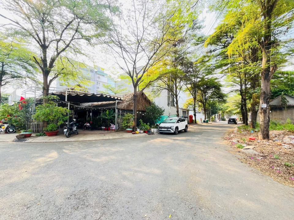 Đất Vàng Góc Hai Mặt Tiền Đối Diện The Global City, Thủ Đức - 237.5m²