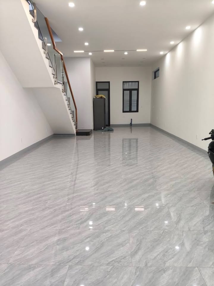 Cho Thuê Mặt Tiền QL13 TDM, Bình Dương - 140m², Kinh Doanh Đa Ngành