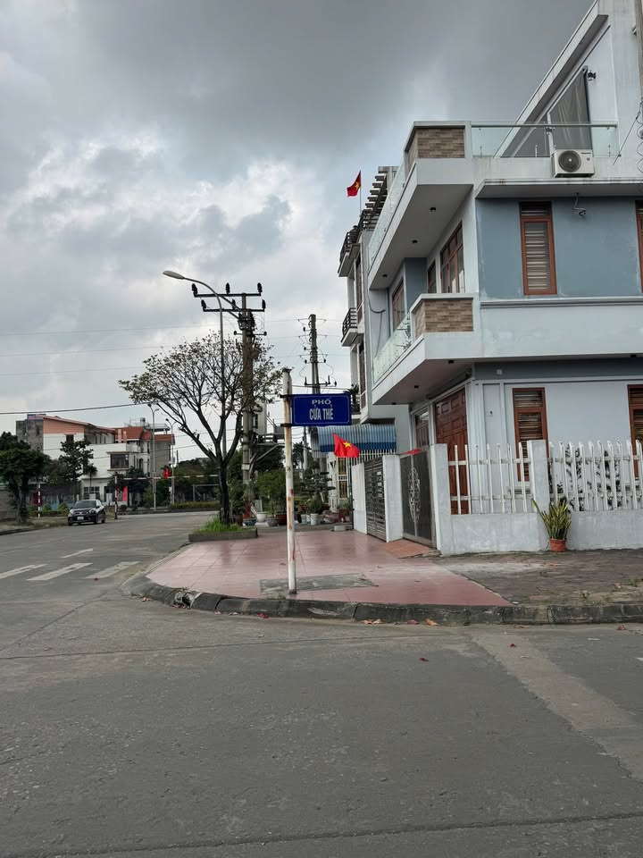 Bán Đất Phố Cửa Thẻ, Hồng Bàng - 100m² Sổ Hồng Chính Chủ, Giá 1 Tỷ XXX