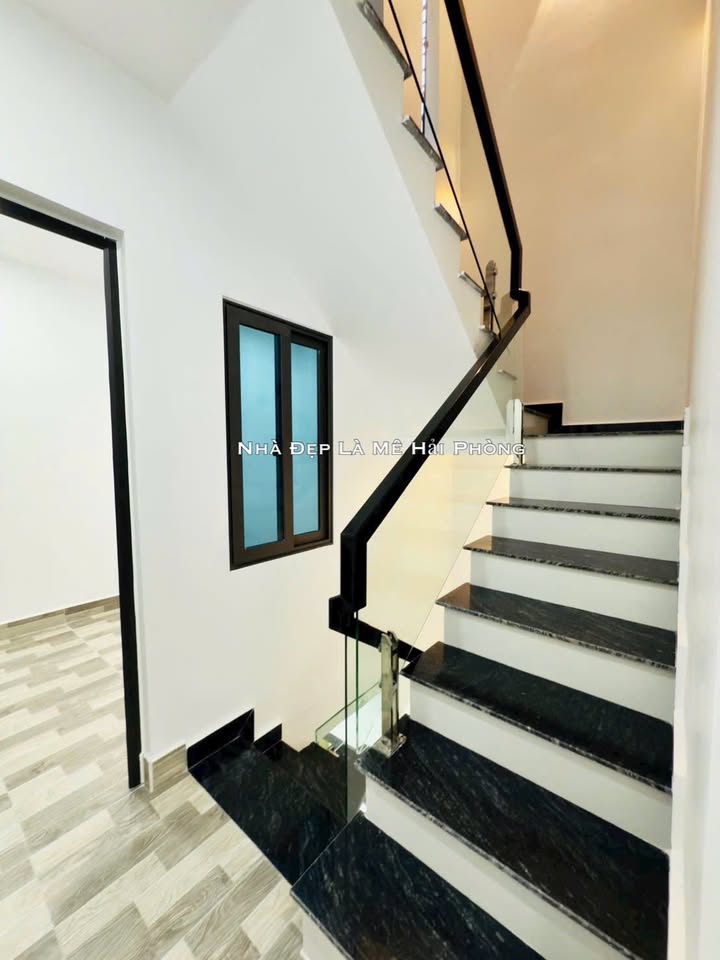 Nhà Phố Lê Chân 35m² - 3 Tầng Đẹp, Trung Tâm Cát Cụt, Sổ Đỏ, Giá 2.55 Tỷ