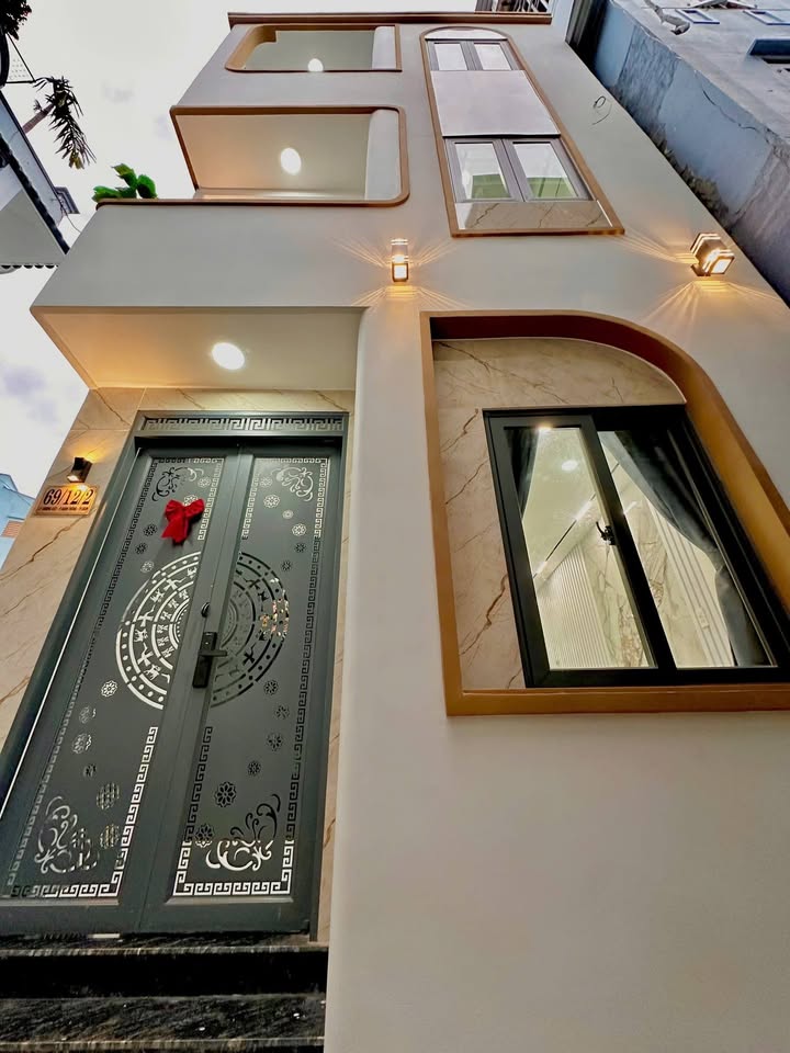 Nhà Phố 2 Mặt Tiền Lý Thường Kiệt, Gò Vấp - 5.35 Tỷ, Full Nội Thất, Sẵn Hợp Đồng Thuê 16 Triệu/Tháng