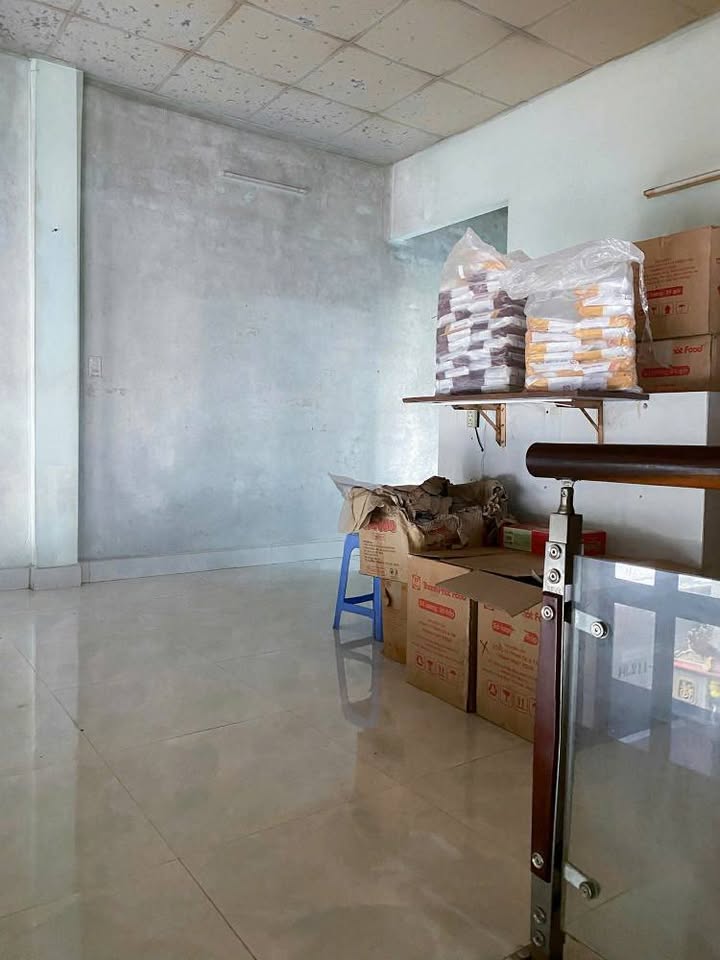 Cho thuê nhà 2 mặt tiền 2 tầng Hương Sơ, Huế - 5 triệu/tháng, kinh doanh tốt