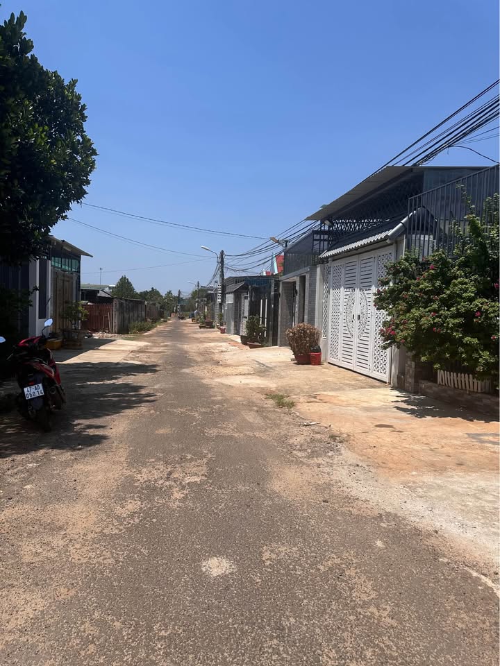 Đất nền Buôn Ma Thuột - 100m² Sổ hồng riêng, Hẻm Ywang