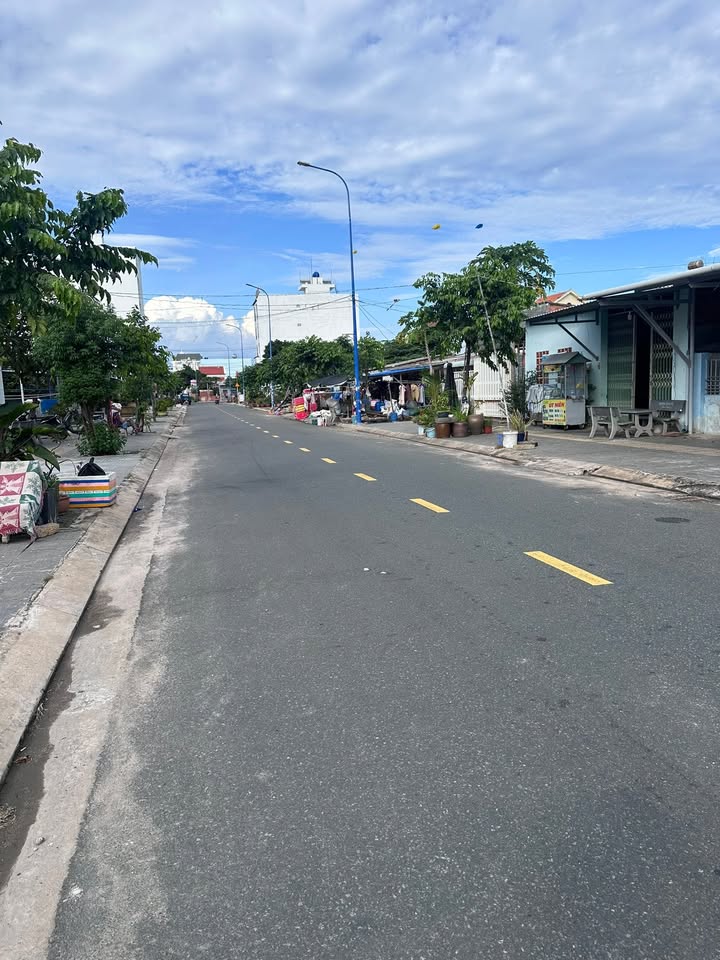 Mặt tiền Huỳnh Tấn Phát, Phước Hải - Đất 174m² xây khách sạn 5 tầng, gần biển