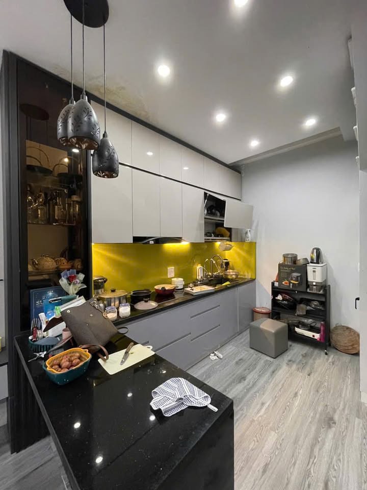 Nhà 5 tầng Bích Hòa, Thanh Oai 33m² - Ô tô đỗ cửa, gần QL2 - Chỉ 4.75 tỷ