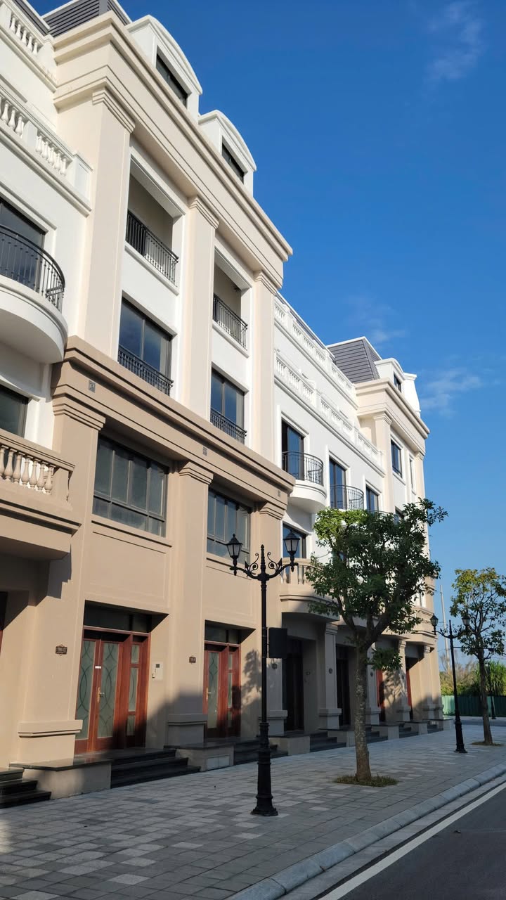 Nhà liền kề Vinhomes Golden Avenue 67.5m² - Sổ đỏ lâu dài, Kinh doanh tốt