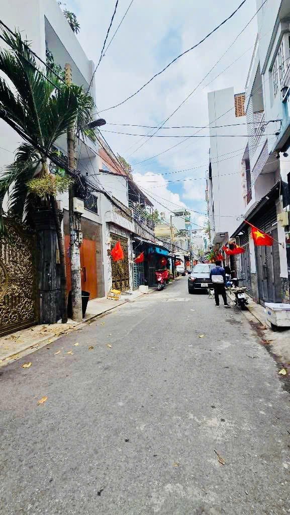 Nhà Mặt Tiền Kinh Doanh ĐS8B Tân Phú - 4x14m, Đúc 2 Tầng, Giá 6 Tỷ