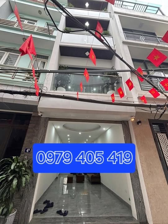 Nhà Phố Bồ Đề 45m² - 13 Tỷ - Ô Tô Tránh, 2 Mặt Thoáng, Full Nội Thất