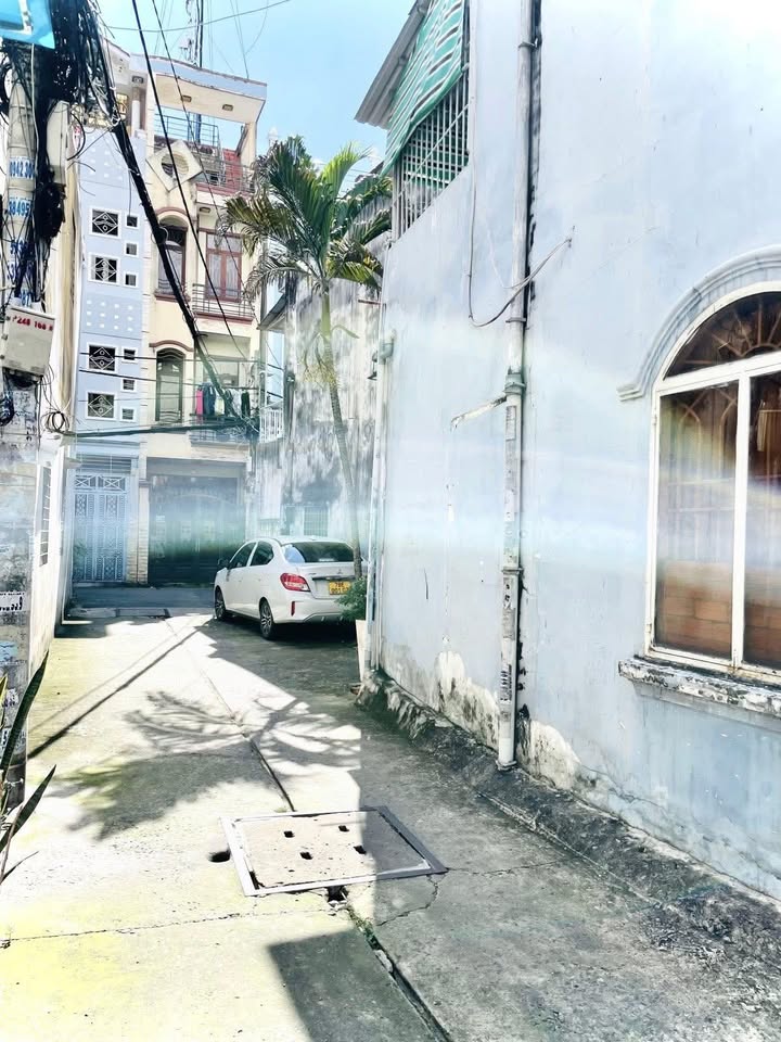 Nhà HXH Phan Đăng Lưu, Phú Nhuận - 62m², 3 Tầng, 3PN - Giá 12 Tỷ