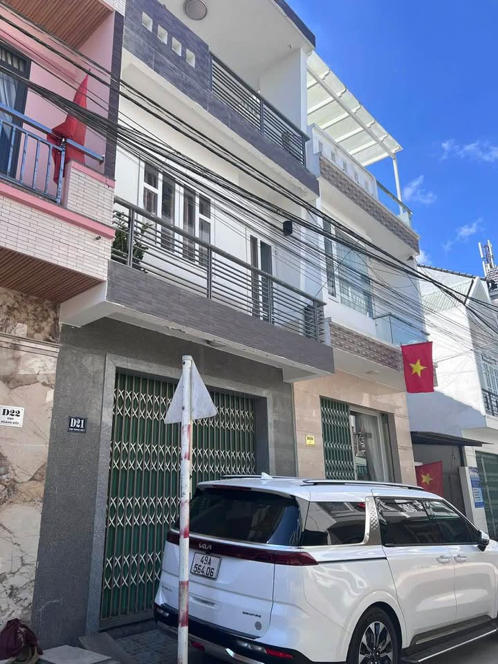 Nhà Nguyên Căn Đà Lạt 3PN Hẻm Ô Tô - Giá 8 Triệu/Tháng