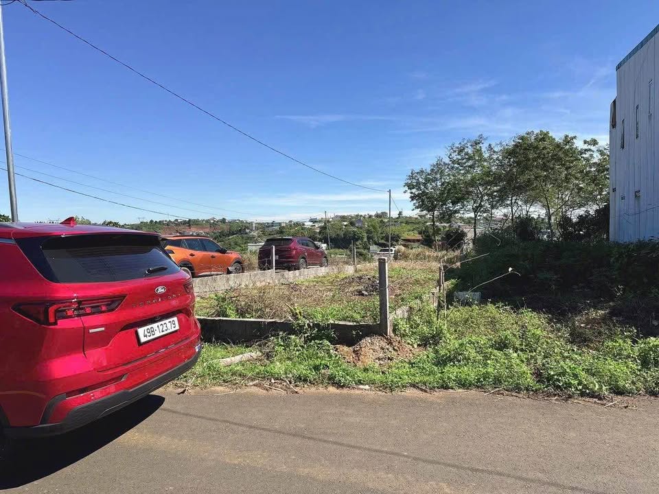 Đất Góc 2 Mặt Tiền Nguyễn Trãi, Bảo Lộc - 100m² Thổ Cư, Giá Đầu Tư 2.35 Tỷ