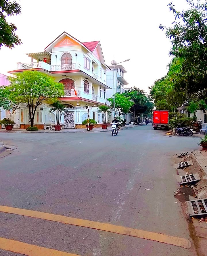 Nhà Góc 2 Mặt Tiền River Park Q9 - 161m² - 20.5 Tỷ - Kinh Doanh Đỉnh Cao