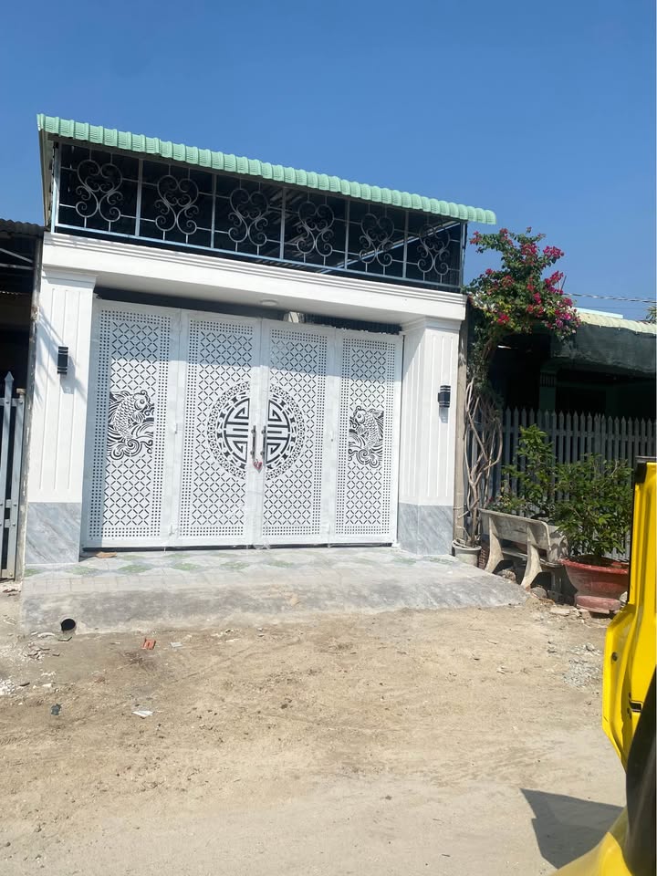 Nhà Mới 150m² Hướng Đông - 3PN Sổ Hồng Tại P. Ninh Thạnh, Tây Ninh