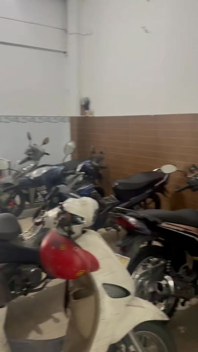 Cho thuê nhà đường lớn Q7, 30m², giá 4.8 triệu - Sẵn ở ngay