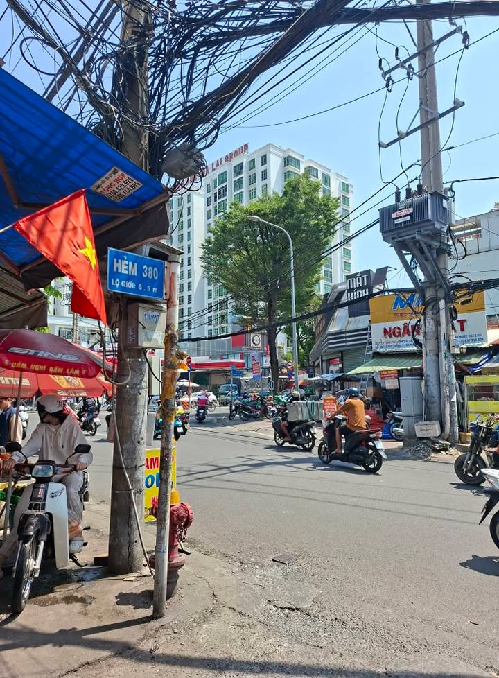 Nhà nhỏ 20m² Quận 7 - Giá 1.65 tỷ - Sổ hồng chung, sẵn ở ngay