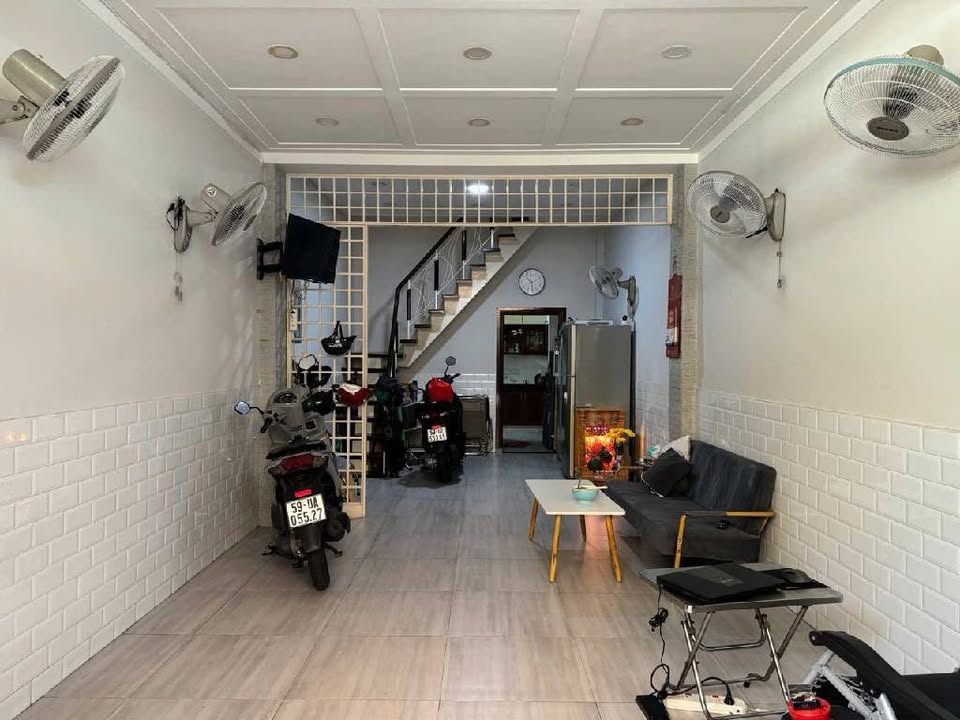 Nhà Mặt Tiền Kinh Doanh Đường Hoa Hồ Thị Kỷ, Quận 10 - 44m²