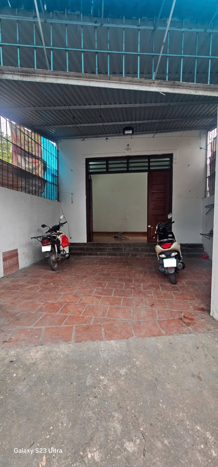 Nhà Cấp 4 Vĩnh Yên 100m² - Giá 2.0x Tỷ, Sẵn Ở Ngay