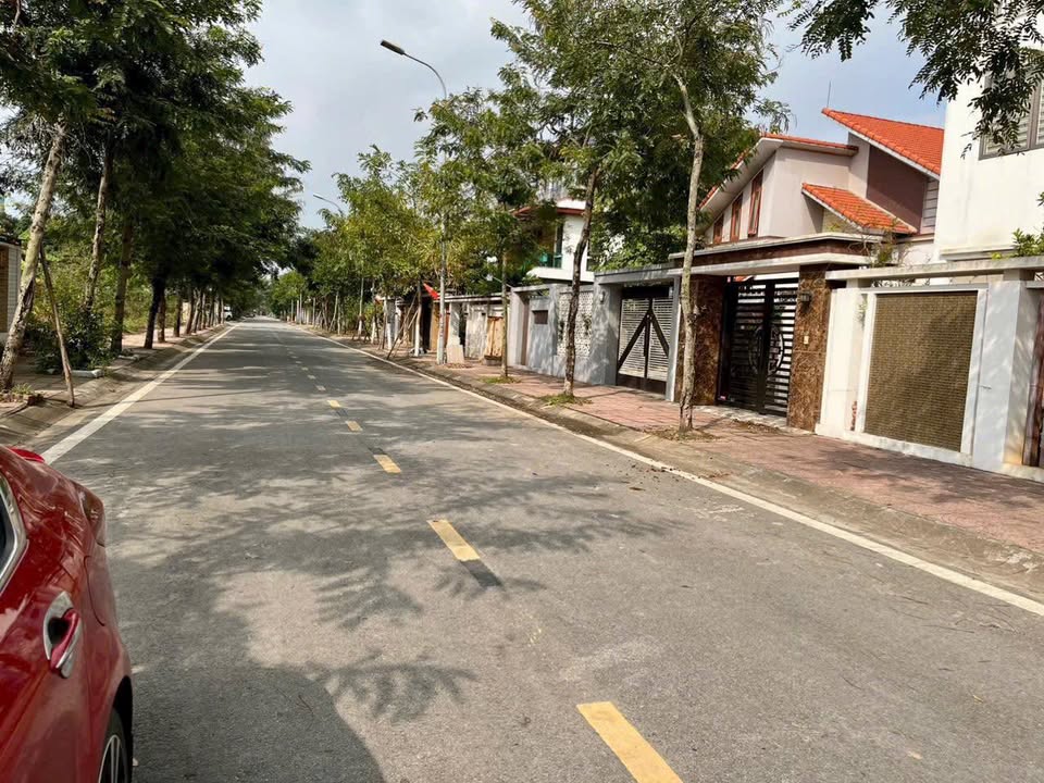 Đất nền KĐT Nam Vĩnh Yên 100m² - Sổ đỏ sẵn, view biệt thự