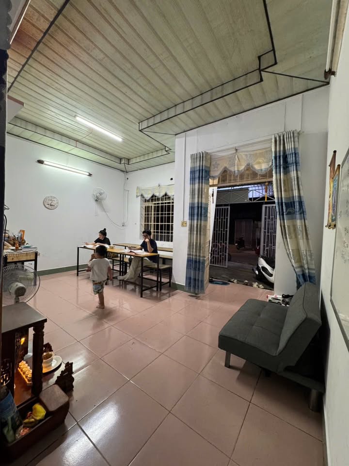 Nhà 120m² Cho Thuê Đường Ô Tô, P.Hoà Phú, Thủ Dầu Một - Giá 8 Triệu