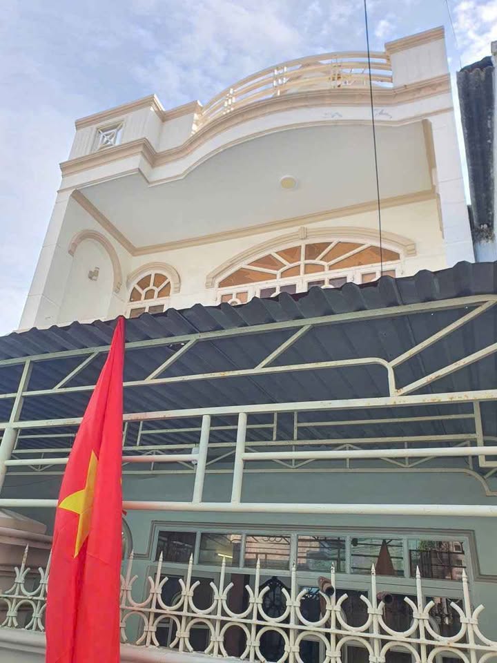 Nhà 80m² Hướng Đông Bắc - Cách Lê Hồng Phong 70m, Vũng Tàu - Giá 5.2 Tỷ