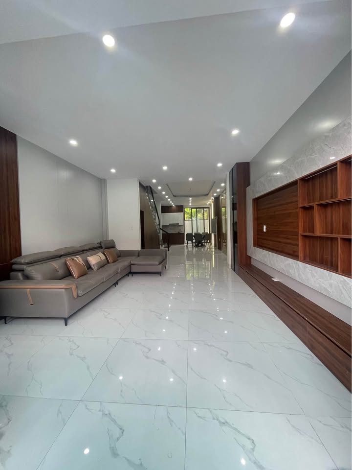 Nhà Xương Rồng 74m² (3PN) - Ô tô vào tận nơi, Full nội thất xịn