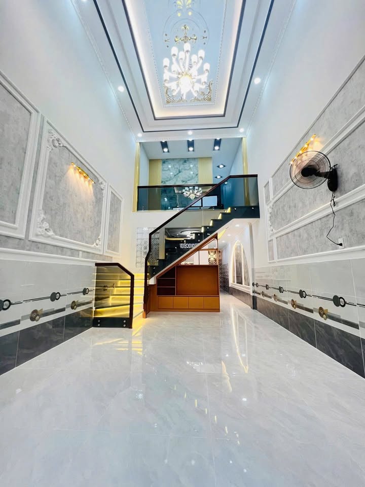 Nhà Hóc Môn 68m² - Sổ Chung, Gần Chợ Gấu, Giá 2.8 Tỷ