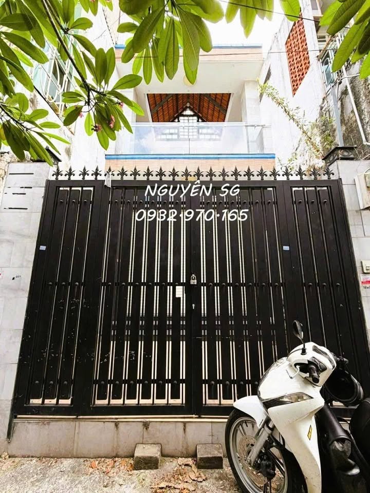 Nhà Đẹp 76m² Sát Mặt Tiền Nguyễn Gia Trí, Bình Thạnh - 9.18 Tỷ