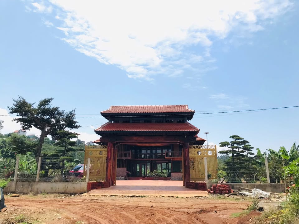 Bán Gấp Nhà Vườn 4215m² 3 Mặt Tiền Trung Tâm Di Linh - Giá Đầu Tư 5.5 Tỷ