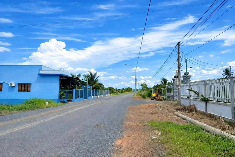 Đất Vườn Long An 2000m² - Mặt Tiền Sông Vàm Cỏ Tây - Giá 13.5 Tỷ