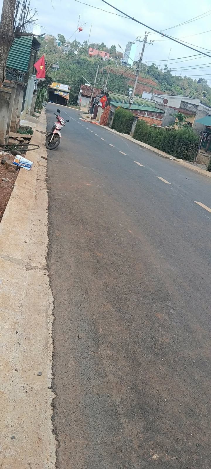 Nhà 238m² Đắk Mil, Đắk Nông - Giá 1.8 Tỷ, Sổ Hồng TC 100%