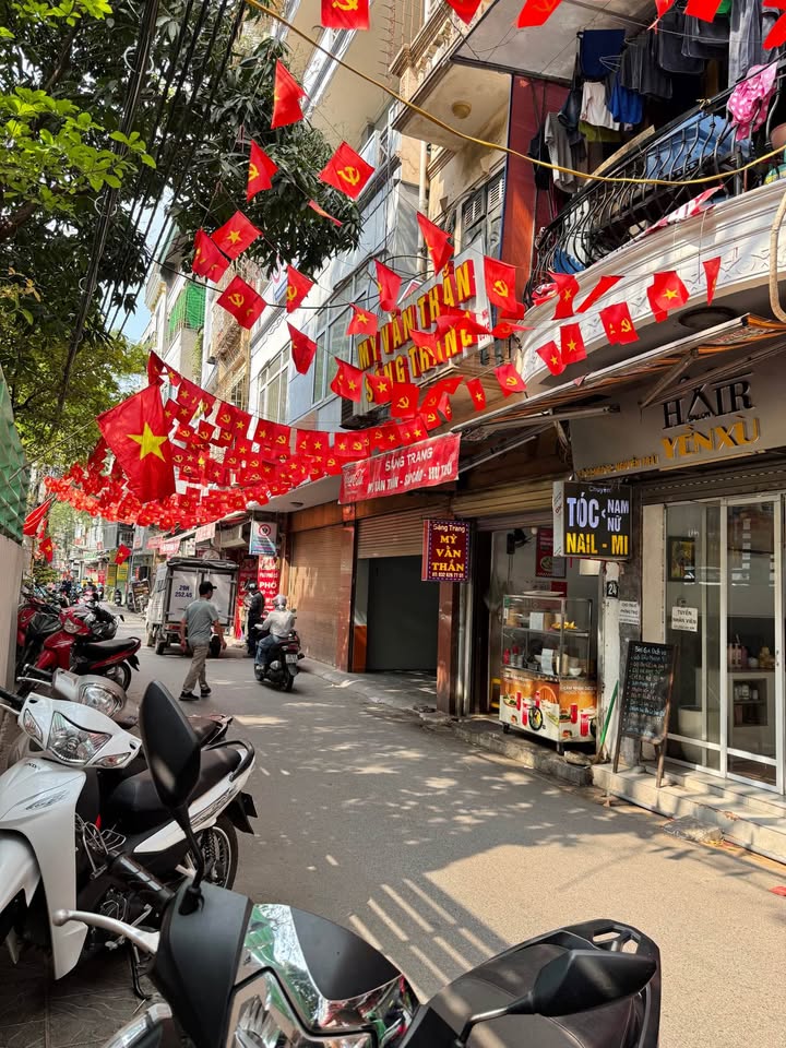 Bán Đất Lô Góc Nguyễn Trãi 34m² - Ô Tô Vào Tận Nơi - Giá 10.8 Tỷ