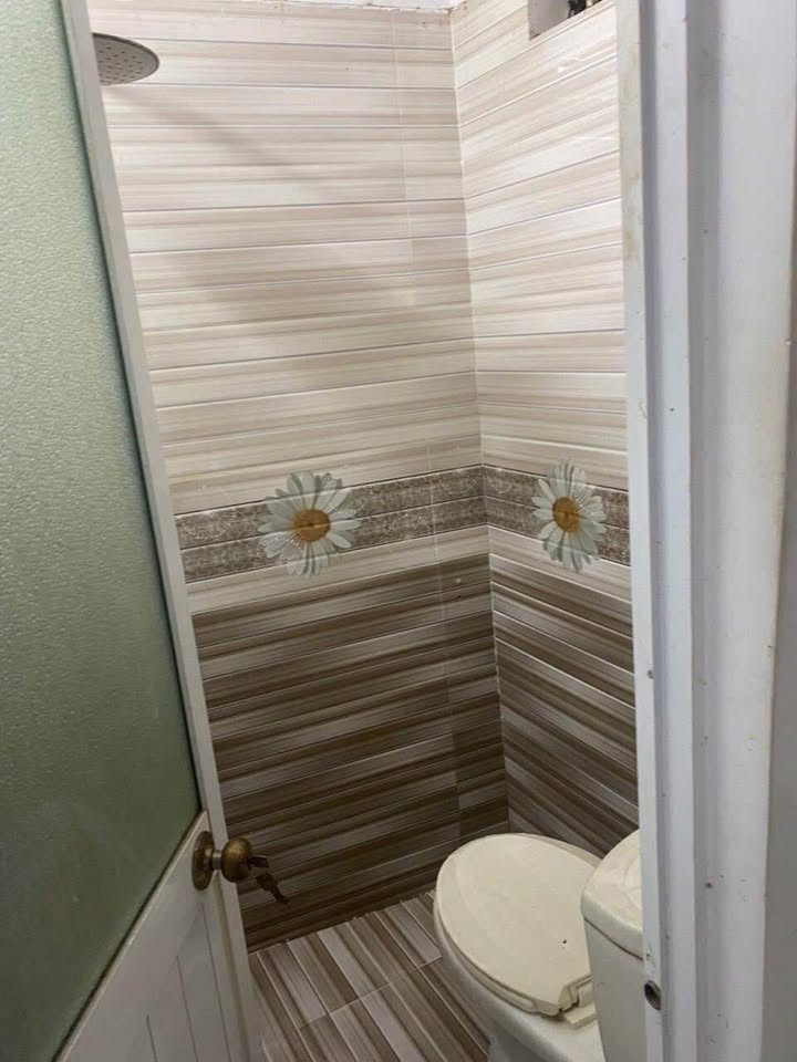 Cho thuê nhà 3 tầng mặt tiền Lê Đại Hành, Nha Trang - 145m², 4PN, Kinh doanh đắc lợi