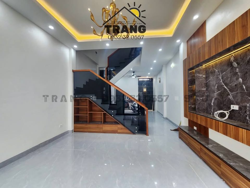 Nhà 3 Tầng 67.5m² - Sát Trường Chuyên Lam Sơn, Thanh Hóa - Chỉ 3 Tỷ