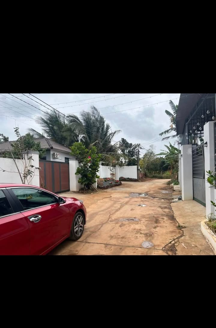 Đất nền Buôn Ma Thuột 220m² - Sổ đỏ, ô tô vào tận nơi, giá 2.4 tỷ