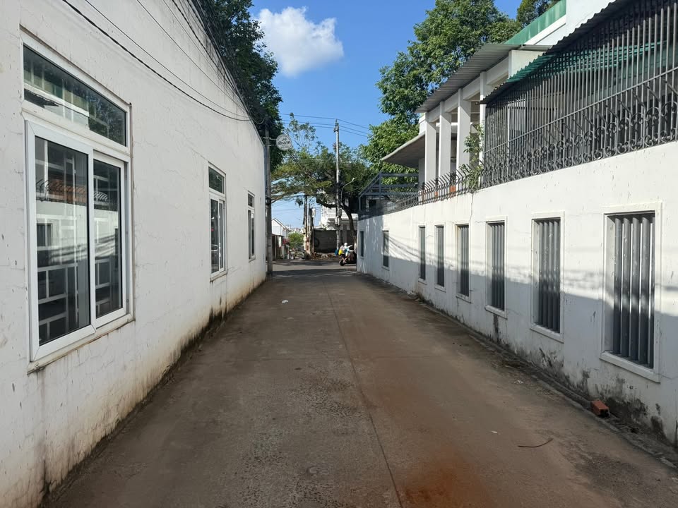 Bán Đất Hẻm 285 Y Ngông, Buôn Ma Thuột - 138m² Sổ Hồng Riêng, Giá Tốt