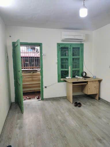 Cho thuê căn hộ Tập thể Kim Liên, Đống Đa - 55m² 2PN, giá 7.5 triệu