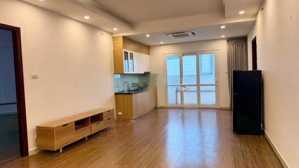 Cho thuê căn hộ 95m² Cầu Giấy - 2PN, đủ nội thất, giá 13 triệu