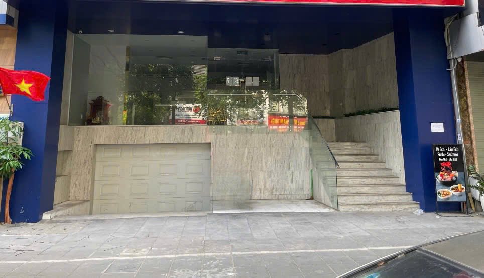 Cho thuê nhà 150m² x 7 tầng mặt tiền 10m đường Trần Thái Tông, Cầu Giấy - KD đa ngành nghề