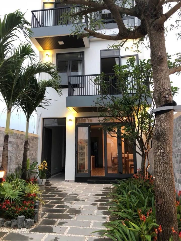 Nhà 125m² Sát Biển Đà Nẵng - Dòng Tiền 15 Triệu/Tháng - Giá Tốt